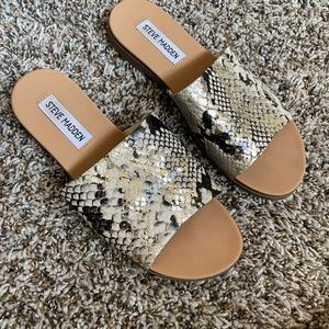 Steve Madden Karolyn sandals